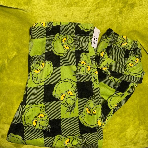 Dr. Seuss "The Grinch"  women 2 piece women pajama large - Picture 2 of 5